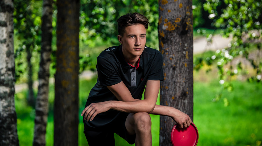 Oskari Vikström joins Team Discmania